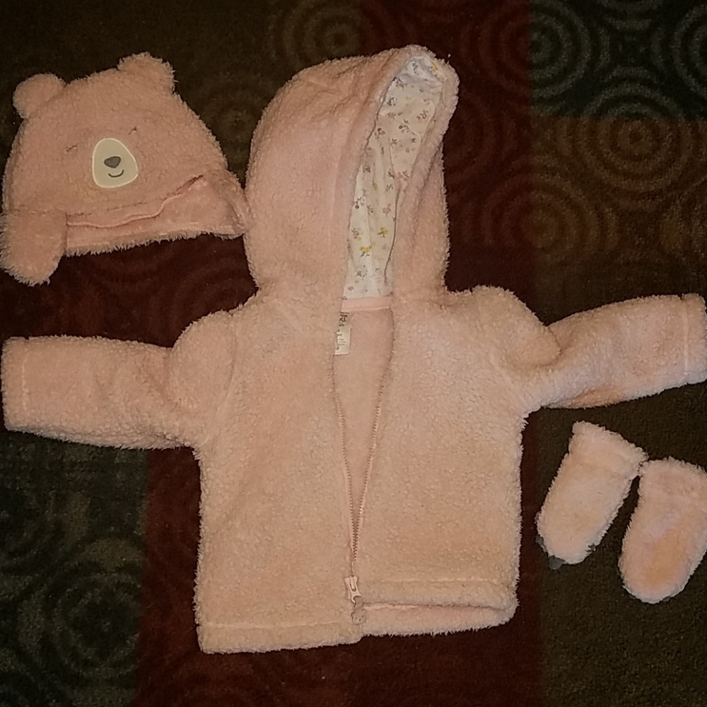 Carter's  Baby girl 3 pc set.